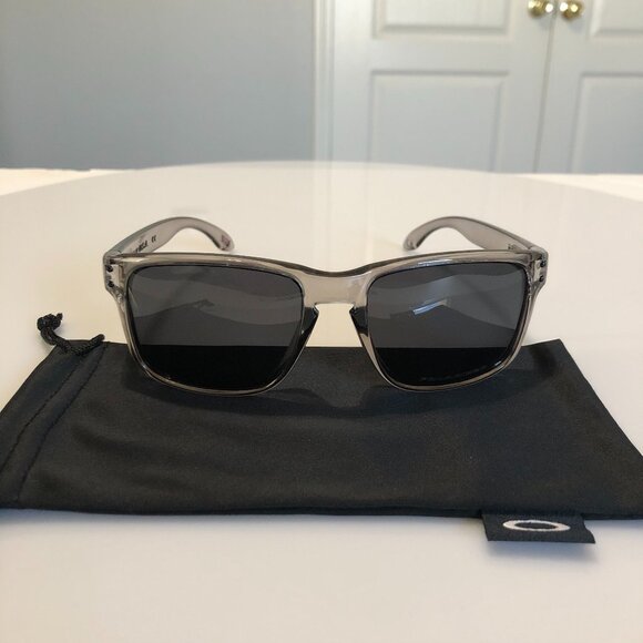 OAKLEY HOLBROOK USA Flag Smoke Gray Frame Polarized Lenses 9102 - Picture 7 of 9